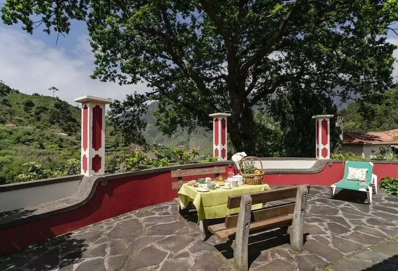Casa Do Lanço I By An Island Apart