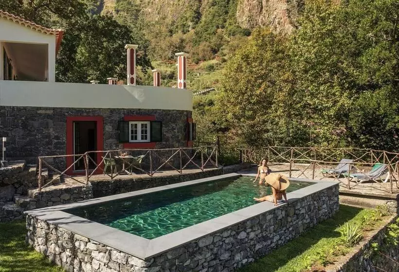 Casa Do Lanço I By An Island Apart