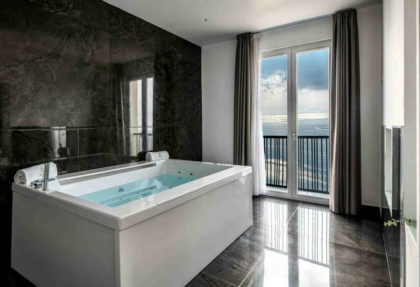 Хостел Grand Hotel Serapide