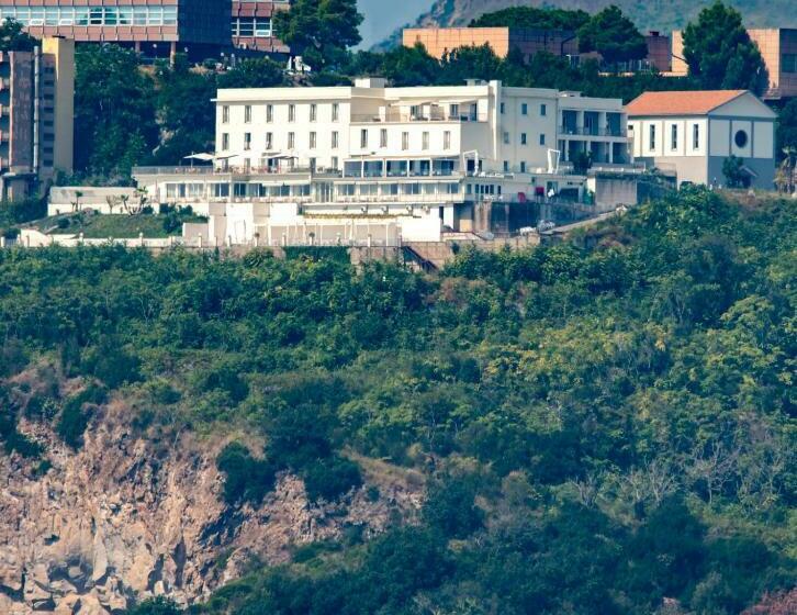 Хостел Grand Hotel Serapide