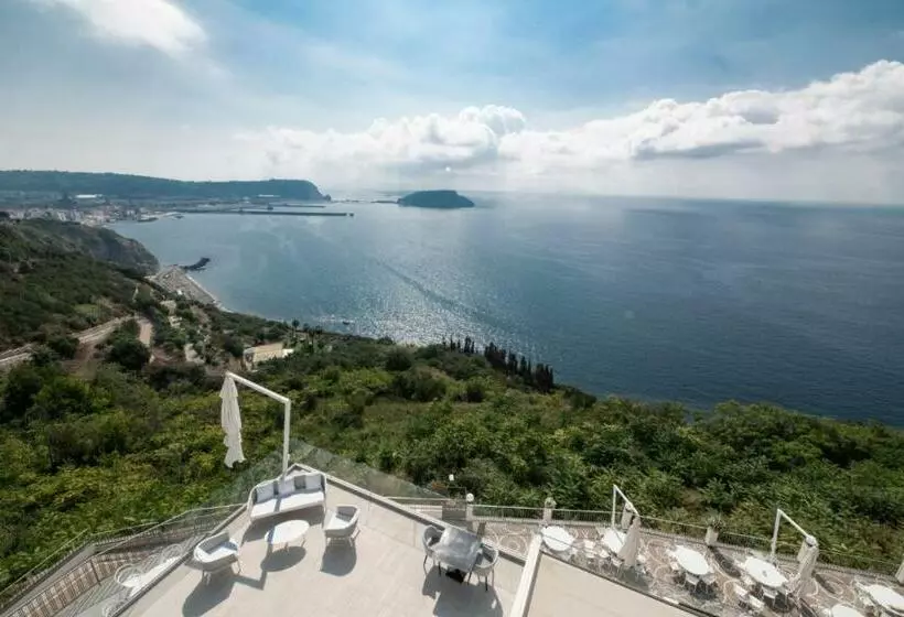 Hostelli Grand Hotel Serapide