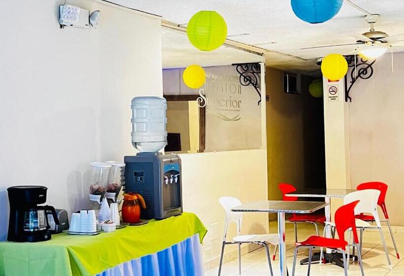 בית מלון כפרי Boston Superior