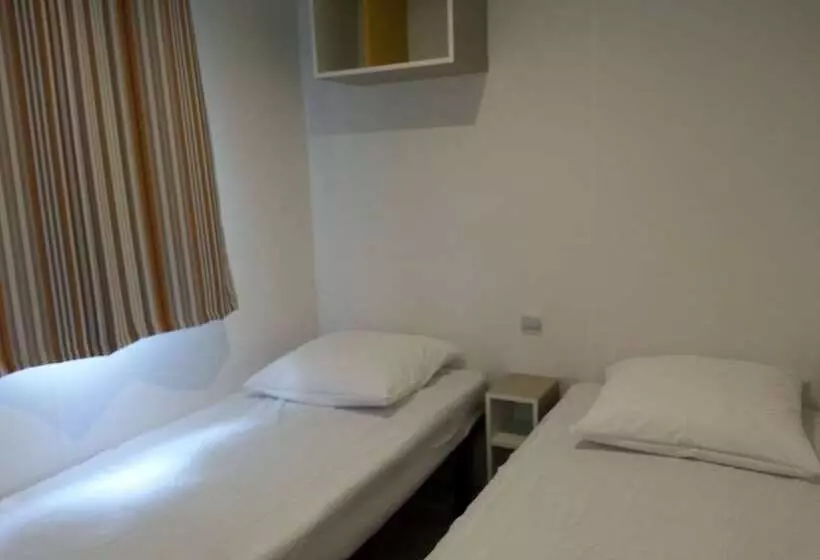 هتل Camping Du Pont D Avignon
