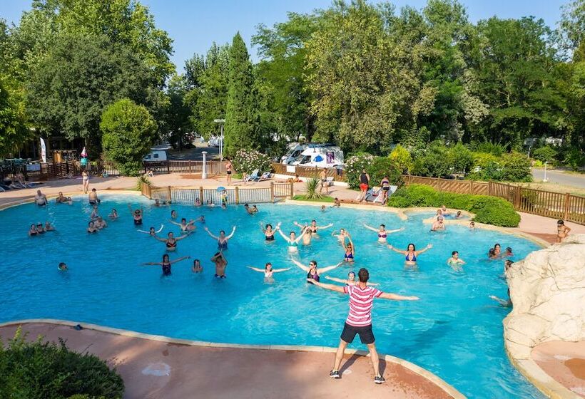 هتل Camping Du Pont D Avignon