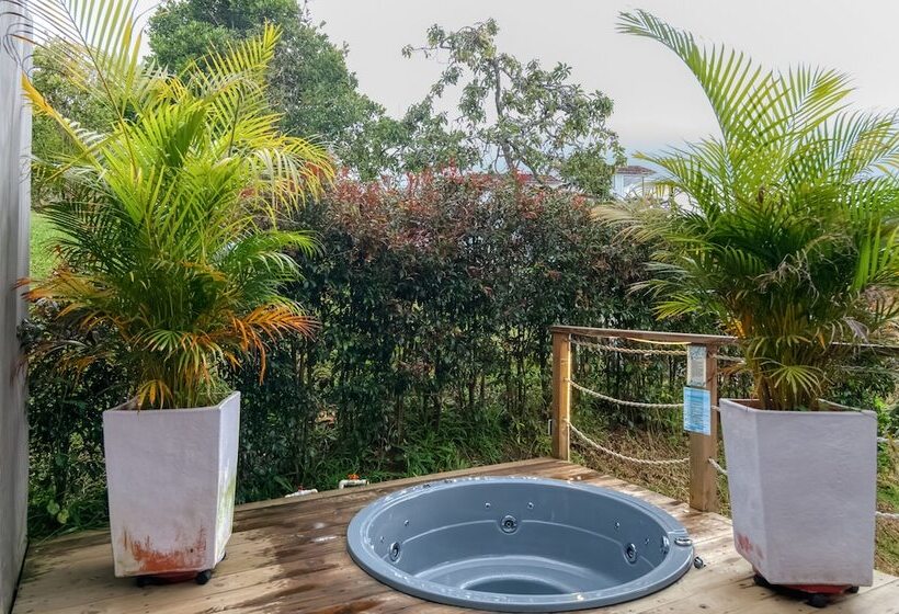 בית מלון כפרי Teva Glamping & Retreat