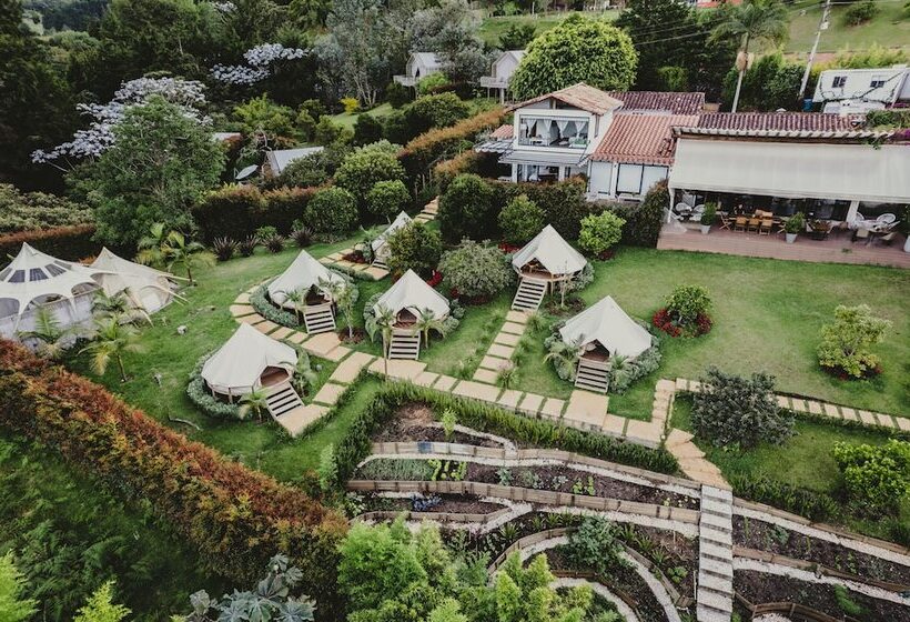 בית מלון כפרי Teva Glamping & Retreat