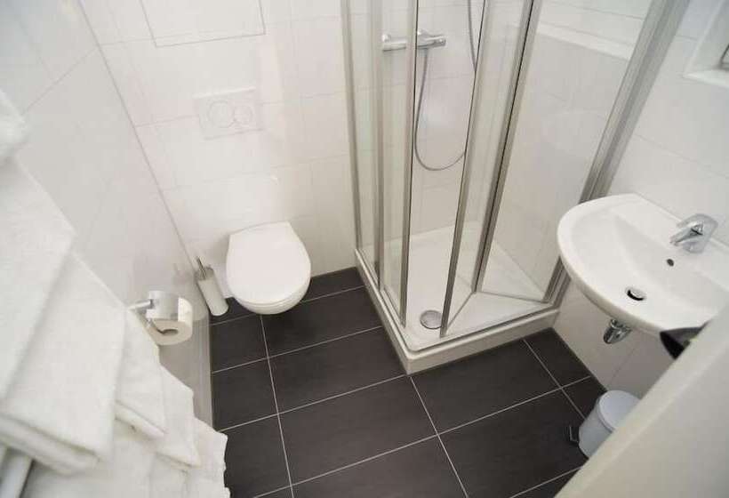 ペンション Haus Eisberg