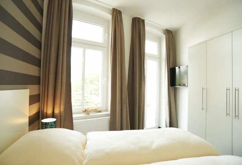 ペンション Haus Eisberg