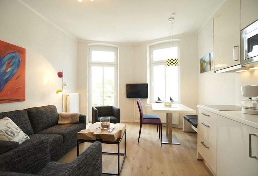 ペンション Haus Eisberg