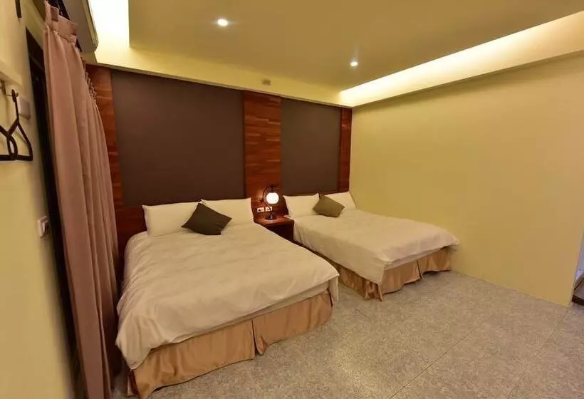 پانسیون Mumu Inn