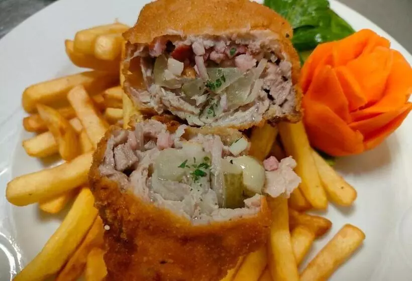 ベッドアンドブレックファースト Kisfaludy Vendégház  Sümeg