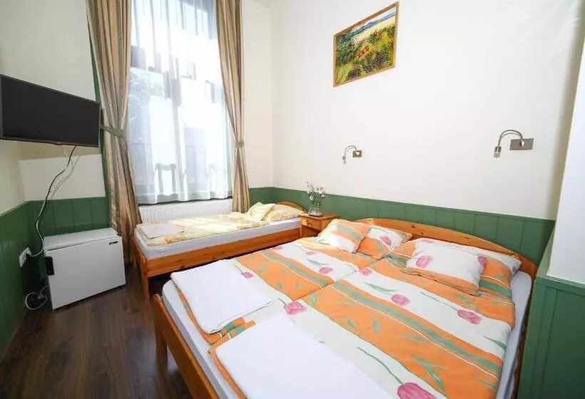 ベッドアンドブレックファースト Kisfaludy Vendégház  Sümeg