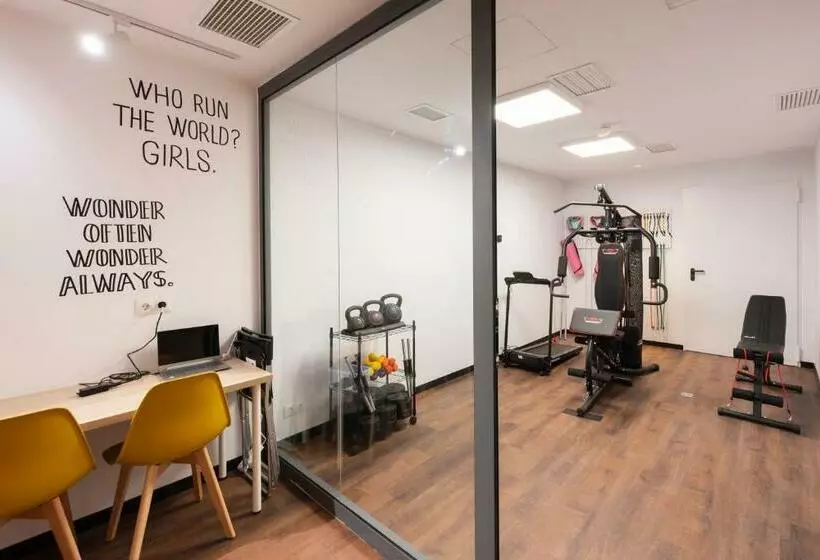 Hostelle   Women Only Hostel Barcelona