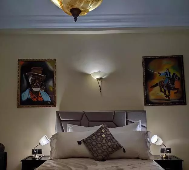 Hotelli Equi Palace & Spa Near Aeroport