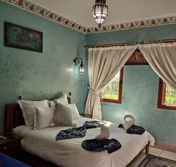 Hotelli Equi Palace & Spa Near Aeroport