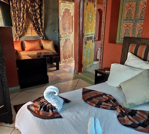 Отель Equi Palace & Spa Near Aeroport