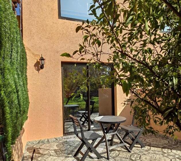 Отель Equi Palace & Spa Near Aeroport