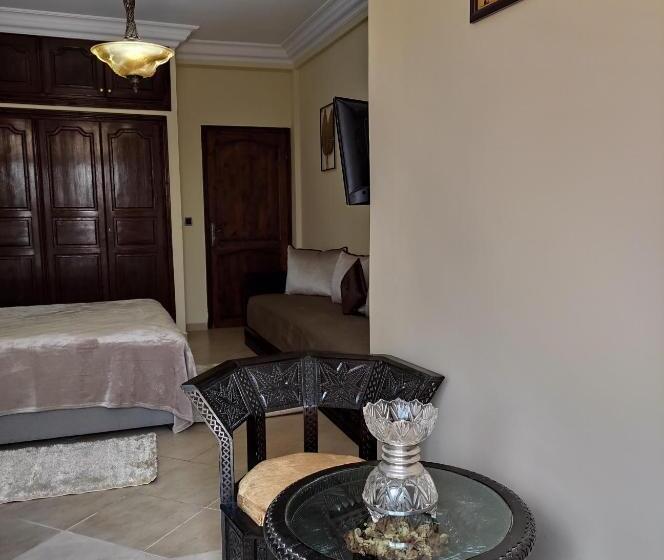 Отель Equi Palace & Spa Near Aeroport