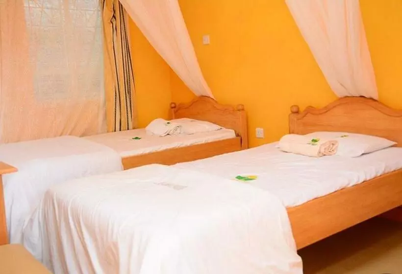 تختخواب و صبحانه New Green Pastures Guest House