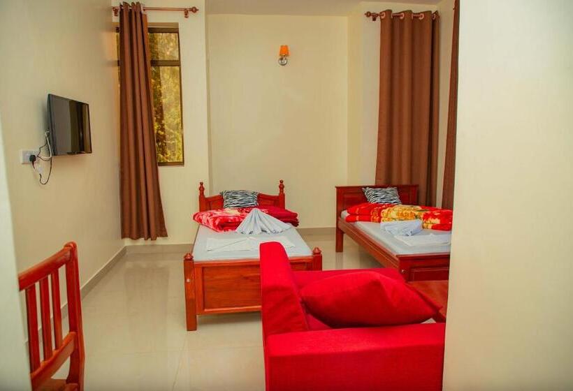 בית מלון כפרי Africa Natural Tours Kilimanjaro White House