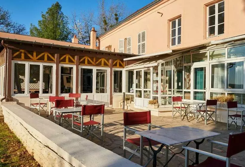 Hotelli Auberge Du Port