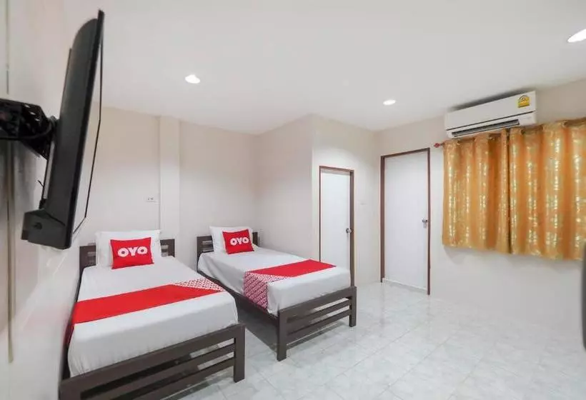 هتل Oyo 75309 Yo Charoen