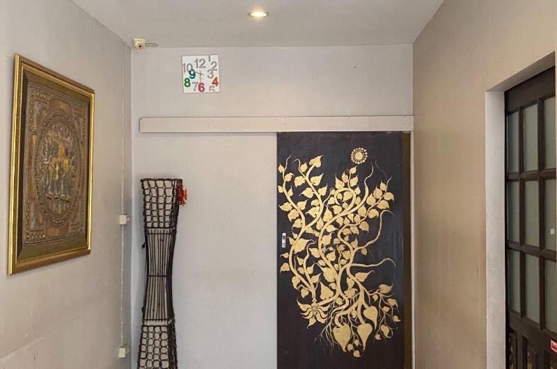 호텔 Oyo 75311 Bed One