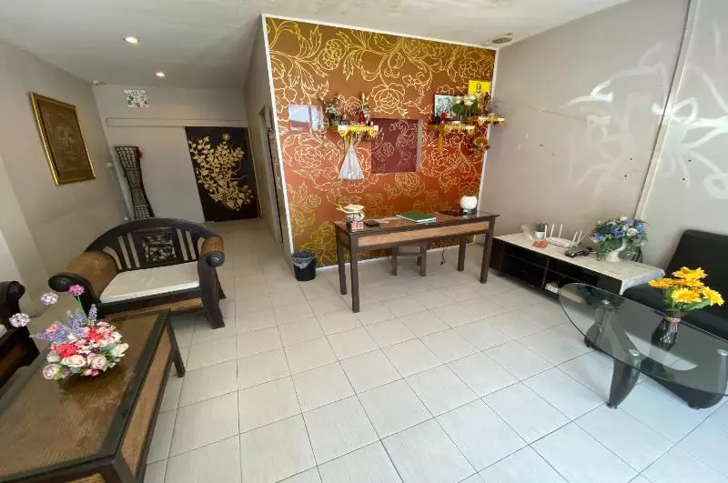 Hotelli Oyo 75311 Bed One