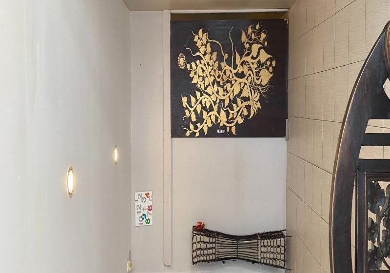 호텔 Oyo 75311 Bed One