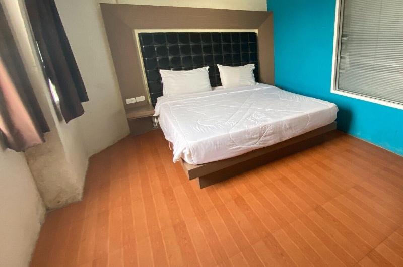 호텔 Oyo 75311 Bed One