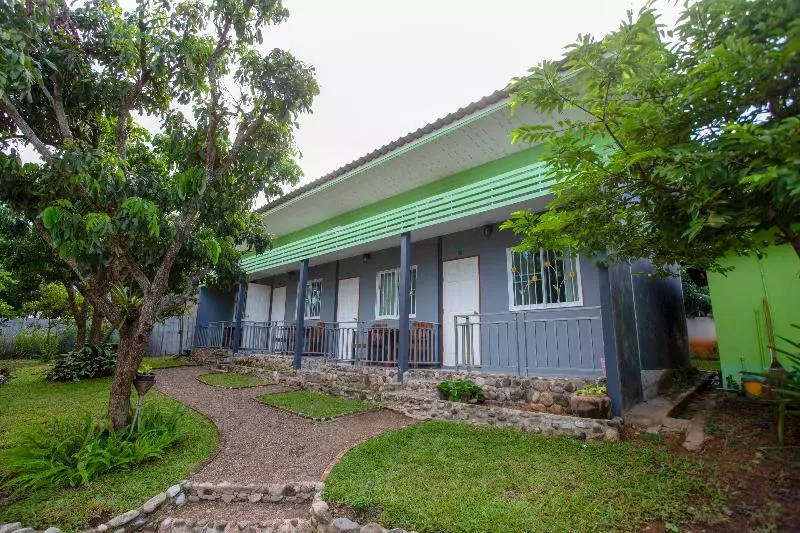 Hotelli Oyo 75318 Ruan Rim Dao Chiang Dao