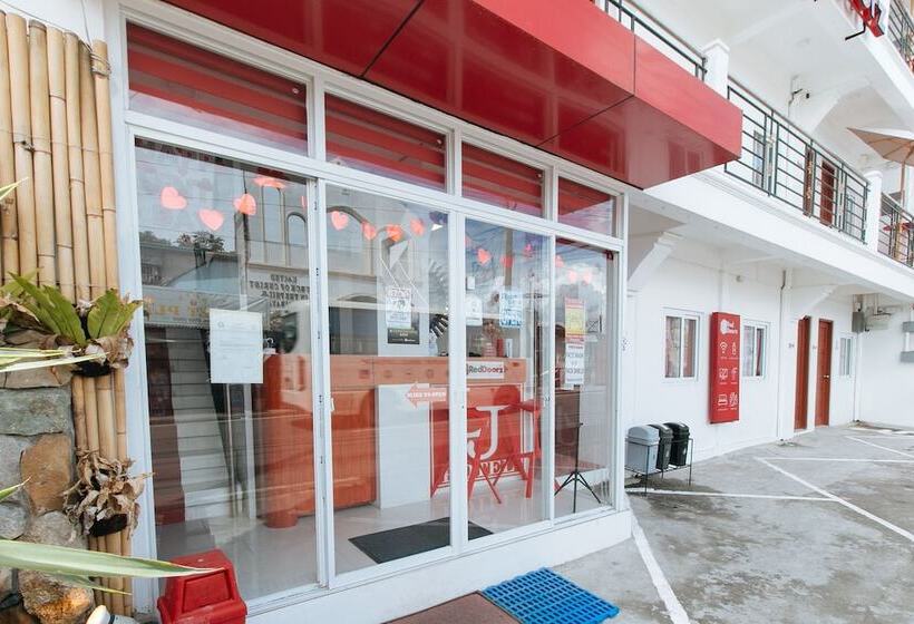 فندق Reddoorz Near Mercado Del Lago