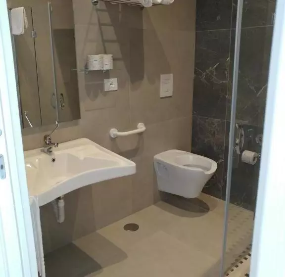 Hotelli Salapia Salis Resort