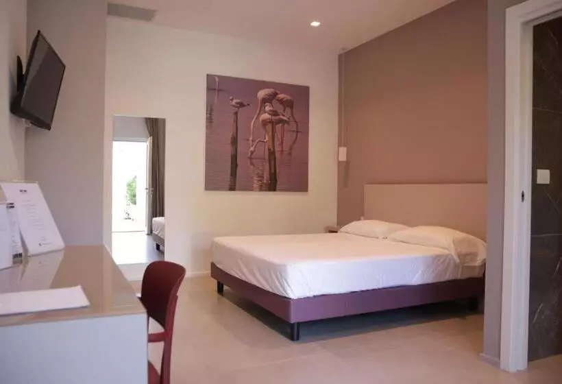 Hotelli Salapia Salis Resort