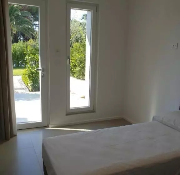 Hotelli Salapia Salis Resort