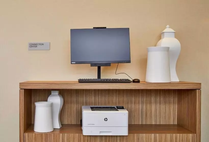 Hotelli Towneplace Suites By Marriott Columbus North   Osu