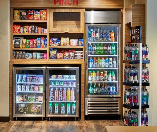 فندق Towneplace Suites By Marriott Columbus North Osu