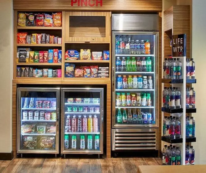 Hotelli Towneplace Suites By Marriott Columbus North   Osu