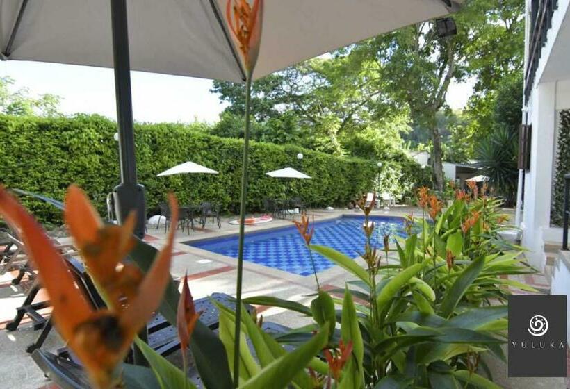 호텔 Yuluka Hostel