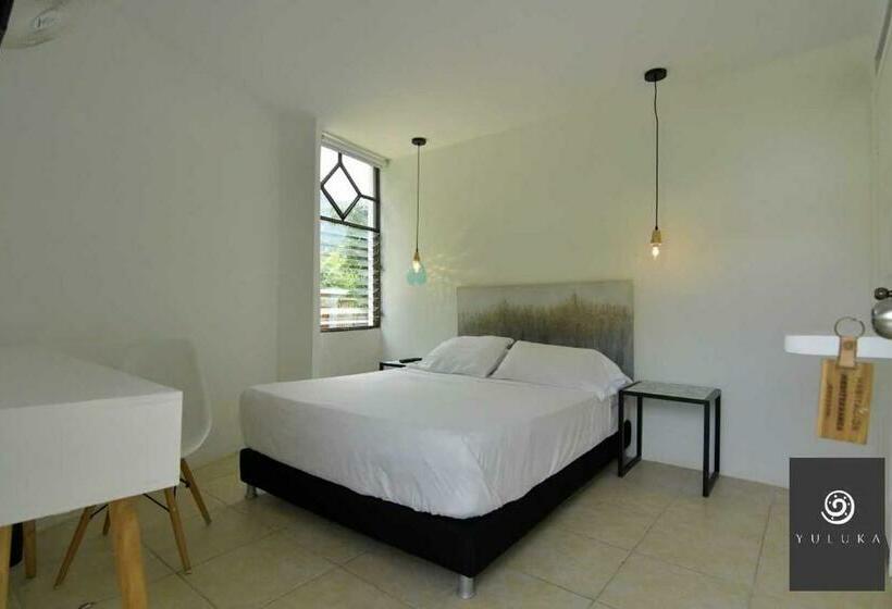 호텔 Yuluka Hostel