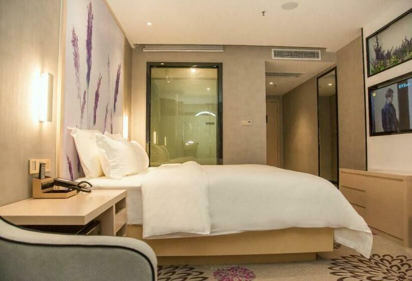 Lavande Hotels Xianning Tonghui Square Branch