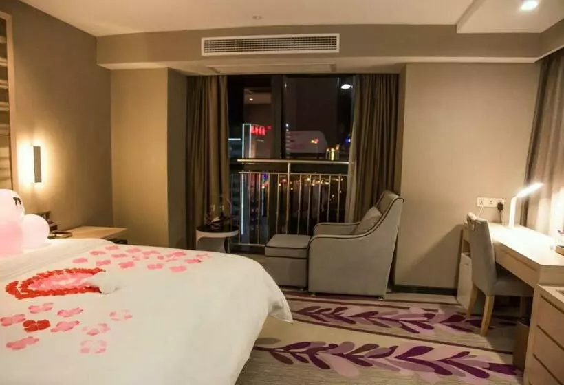 Lavande Hotels Xianning Tonghui Square Branch
