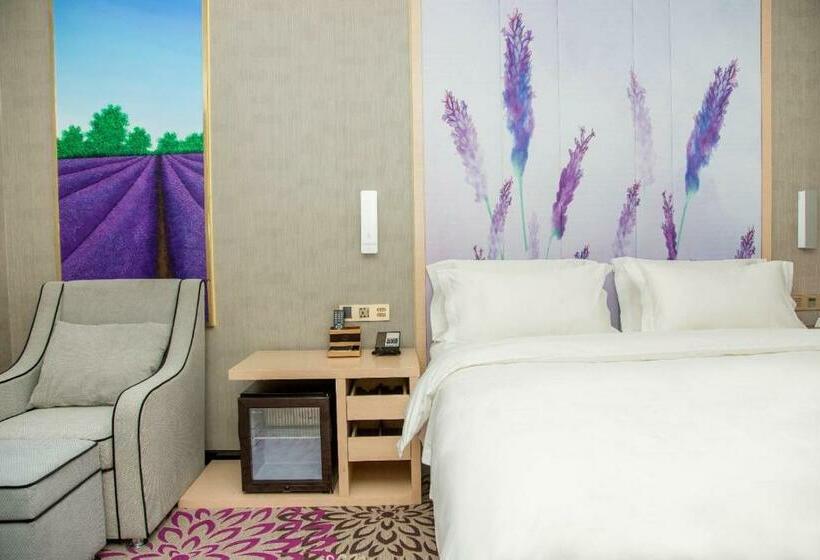 Lavande Hotels Xianning Tonghui Square Branch