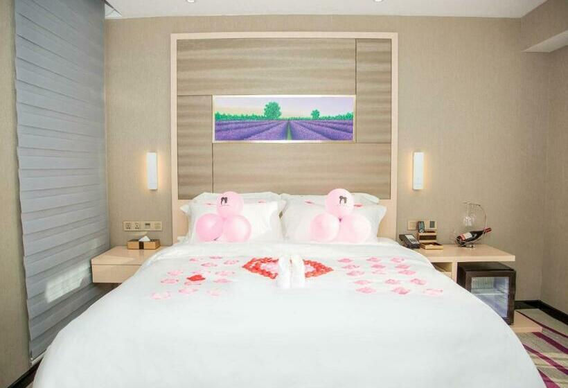 Lavande Hotels Xianning Tonghui Square Branch