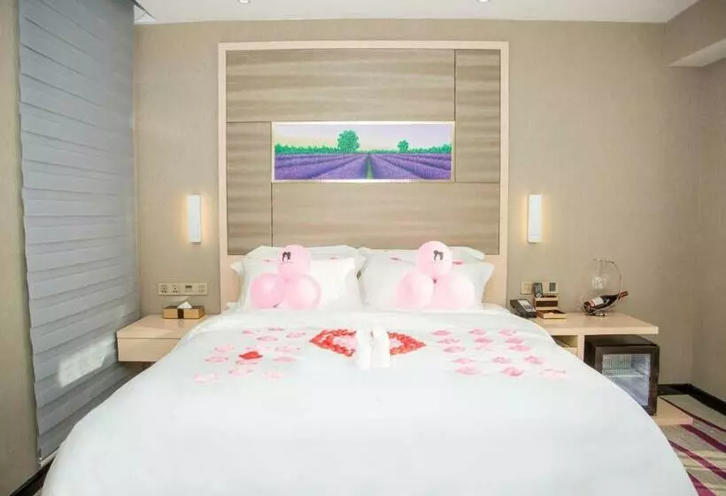 Lavande Hotels Xianning Tonghui Square Branch