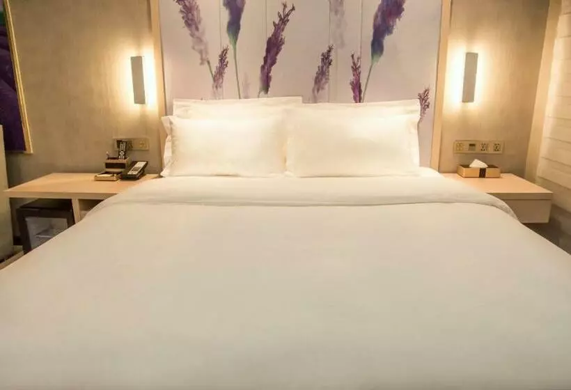 Lavande Hotels Xianning Tonghui Square Branch