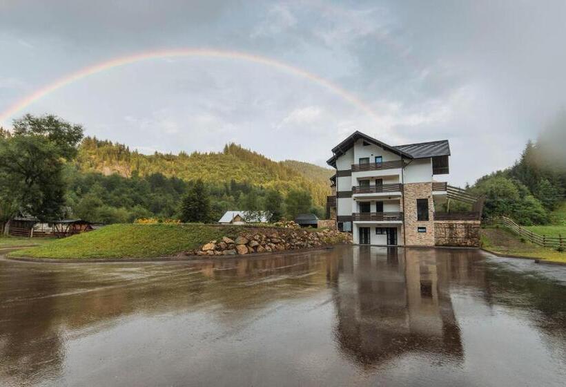 پانسیون Comoara Rarăului