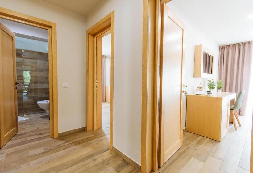 پانسیون Comoara Rarăului