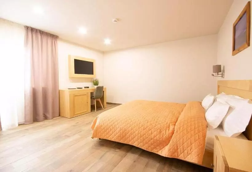 Majatalo Comoara Rarăului