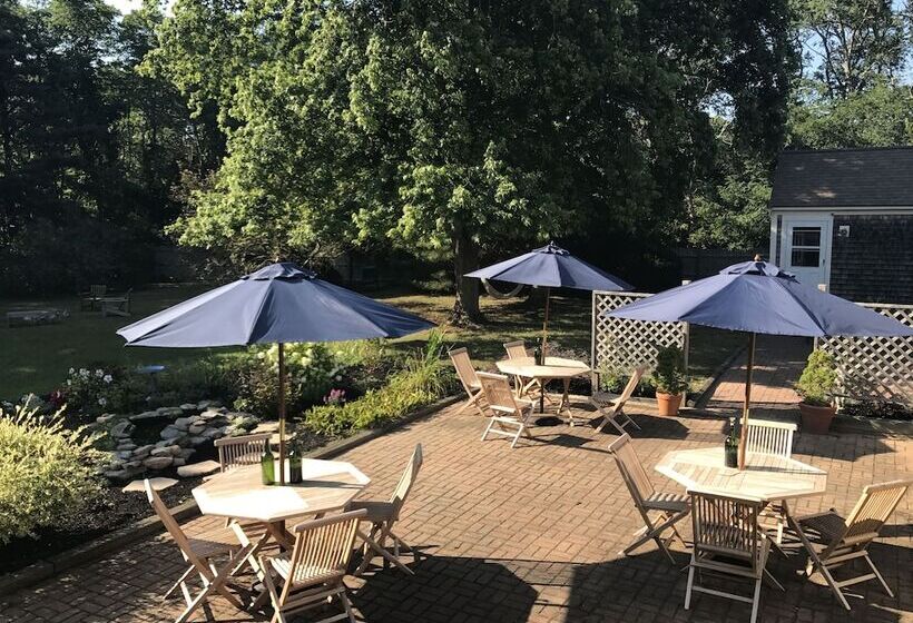 بنسيون The Rugosa Guest House